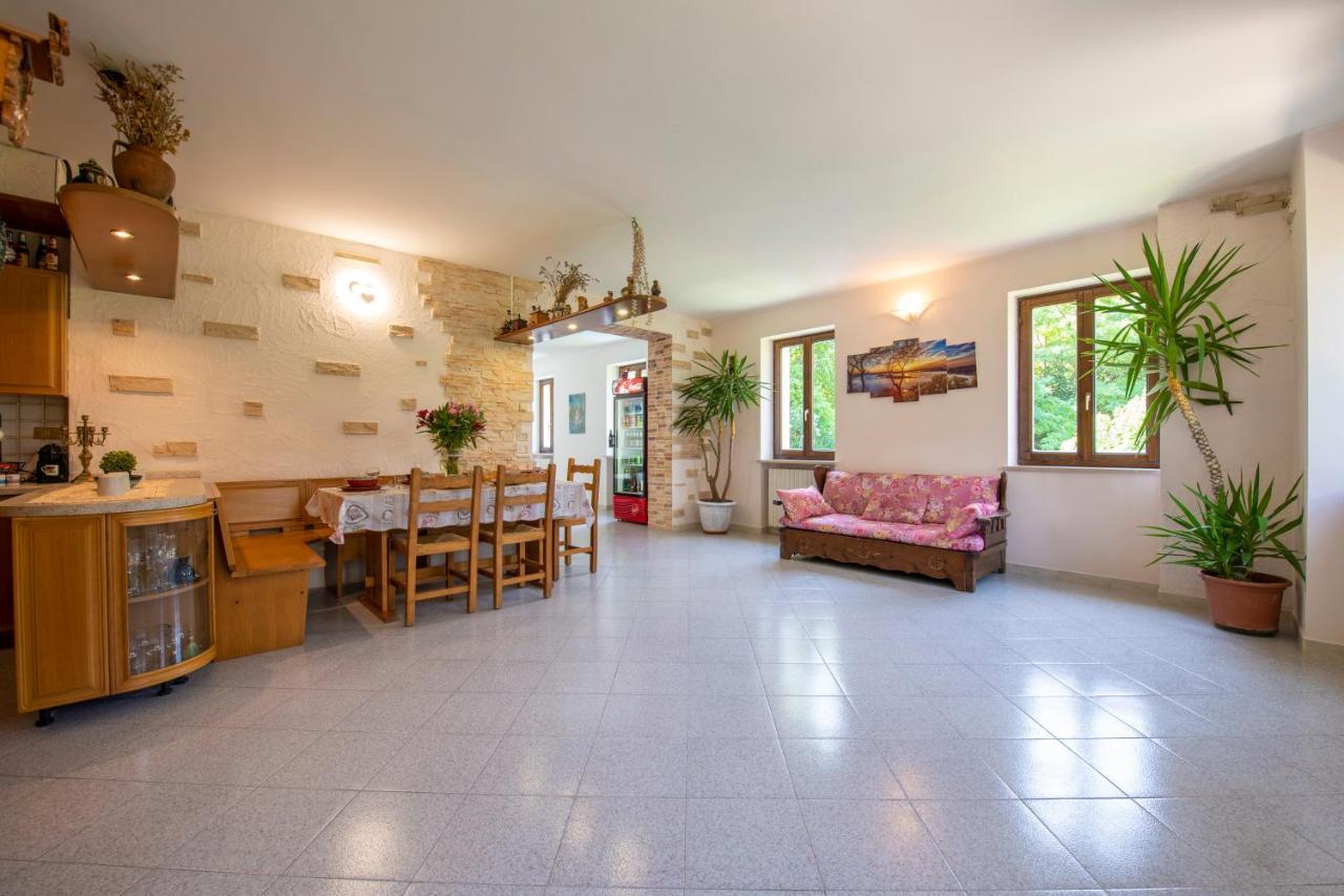Le3Sirene Apartment Brentino Belluno Exterior foto